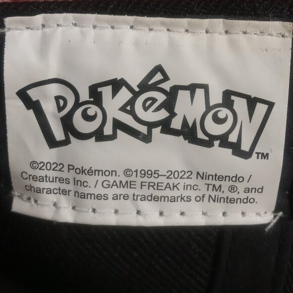 Bioworld Pikachu Pokemon Snapback Hat/Cap OSFM - Picture 7 of 8